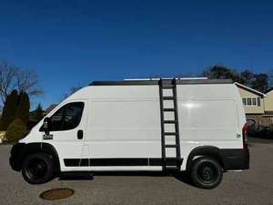 2024 Pro Master 2500 Eléctrico/Gasolina AWD Automático Motor 4L Interior Claro Modelo Aspire R18 Tamaño de Neumático Sedán - Product Image 5