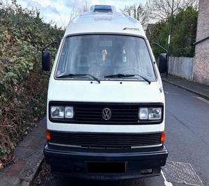 Transporter T3 Westfalia de 1990 USADO con Bajo Kilometraje, Motor en Buen Estado, Listo para Enviar - Product Image 1