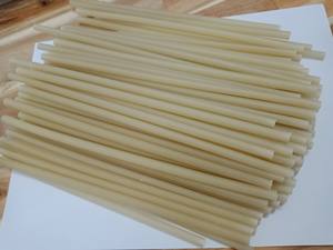 Paille de riz 6mm pour l'eau, café fabriqué au Vietnam pâtes de paille de riz comestibles colorées pour la fête paille de riz 6mm pour l'eau, café - Product Image 4
