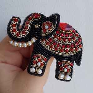 Broches perlées Broche design faite à la main. Accessoires de haute qualité. Broche design unique. Baby shower meilleur cadeau. - Product Image 1