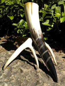 Cuerno para Beber de Búfalo Inspirado en los Vikingos, Pulido Natural, Hecho a Mano, Cuerno Vikingo para Beber Cerveza Tradicional con Logotipo - Product Image 3