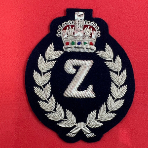 Badges brodés à la main par célèbre sergé tissu adhésif Merrow bordure avec strass et perles décoration pour la couture - Product Image 6