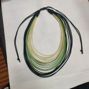 Collier ras-du-cou épais multicouche en cordon ciré, idéal pour les fêtes, avec broderie de créateur pour femme - Product Image 1