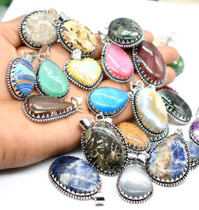 Colgantes Vintage A LA Moda para Mujer, Collares de Piedras Preciosas Naturales para Fiestas, Colgantes de Latón, Lote Mixto a Granel, Venta Al por Mayor - Product Image 1