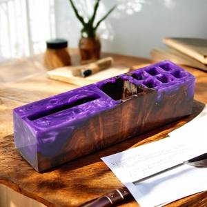 Porte-stylo en résine et bois écologique, décoration artisanale élégante et objet de collection - Product Image 2