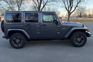 JEEP WRANGLER UNLIMITED SAHARA 4X4 2016 USADO, EDICIÓN 75 ANIVERSARIO, VOLANTE A LA IZQUIERDA/DERECHA - Product Image 2