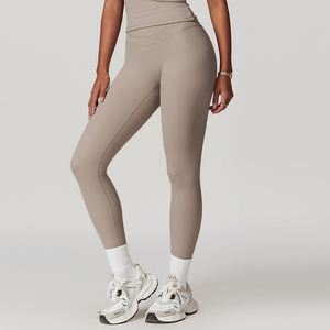 Leggings de yoga doux de haute qualité OEM pour femmes, collants de compression extensibles dans les 4 sens, leggings en forme de V pour pantalons de yoga et de gymnastique - Product Image 1