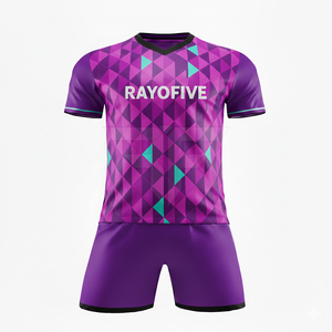Tenue de football respirante de haute qualité, imprimée, personnalisable avec logo et taille sur mesure, durable, 100 % polyester - Product Image 1