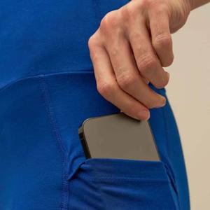 Pantalones cortos de gimnasio para mujer de cintura alta personalizados OEM poliéster LICRA transpirable con decoración de patrones para entrenamientos de fitness hechos en Pakistán - Product Image 5