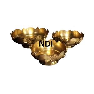 Table à manger Centres de table Bol à fruits Design moderne Bol à fruits en métal Finition dorée Forme arrondie Serveur à fruits - Product Image 1