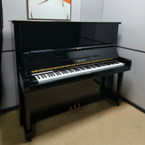 Piano Vertical Yamaha U3E Original de Japón Importado de Alta Calidad Profesional de Segunda Mano Tono Claro Sensación Sólida - Product Image 1