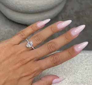 แหวนเพชรแท้เพาะเลี้ยงในห้องปฏิบัติการ สี E/F รูปทรงวงรี 1 กะรัต ทองคำแท้ 14k ปราศจากนิกเกิลและสารตะกั่ว เครื่องประดับเจ้าสาวสุดหรู VVS1 แหวนหมั้น - Product Image 1