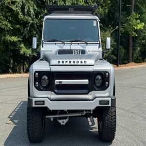 Land Rover Defender 90 4WD/AWD Automático de 6 Velocidades de 1996, el Más Vendido - Product Image 1