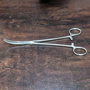 Rudraksh Medisystem – Kit d'instruments médicaux manuels en acier inoxydable de 8 pouces, classe I, avec forceps chirurgicaux courbés pour artères, pour les soins intensifs hospitaliers - Product Image 1