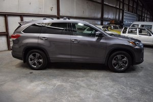 รถยนต์โตโยต้า ไฮแลนเดอร์ ลิมิเต็ด แพลตตินั่ม AWD V6 SUV ออโตเมติก รุ่นขายดีประจำปี 2018 - Product Image 2