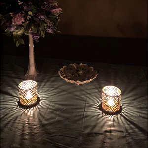 Perfecto para iluminación de estado de ánimo, portavelas de hierro geométrico dorado nórdico, soporte de Metal tallado hueco para aromaterapia y decoración del hogar - Product Image 5