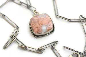 Collar con colgante de piedra de ágata rosa caramelo de algodón, joyería artesanal hecha a mano, estilo bohemio con cadena oxidada de plata esterlina - Product Image 4