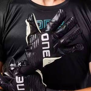 Gants de gardien de but professionnels 4mm gants de football doigt de protection respirant gants d'entraînement de football gardien de but - Product Image 3