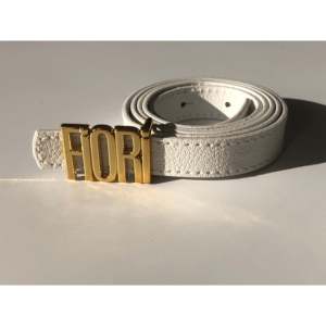 เข็มขัดโลหะผสมบางพิมพ์ลายฟิออรีสำหรับผู้หญิง - Product Image 3