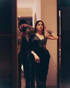 Radhe Export NICE creation's Premium georgette Saree คอลเลกชันสไตล์ทันสมัยสวยงามปักลำดับสามครั้งอย่างรวดเร็ว - Product Image 6
