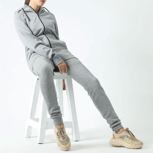 Venta al por mayor de alta calidad y bajo precio Mujeres Chándal Ropa de calle Chándal profesional para mujeres OEM - Product Image 6
