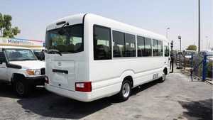 Fourgonnette d'occasion 2024 AWD Ultra-Luxe Transmission Automatique Diesel 4-6L Euro 4 Toit Panoramique Infodivertissement High-Tech Conduite à Gauche - Product Image 4