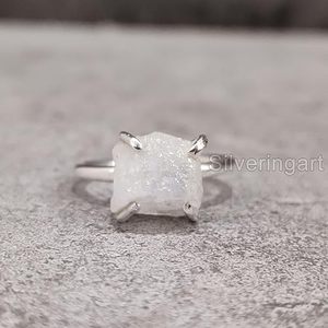 Bague pour femme en pierre de lune arc-en-ciel naturelle, pierre de naissance de juin, sertie à griffes, bijoux faits à la main, bague en argent sterling 925 - Product Image 2