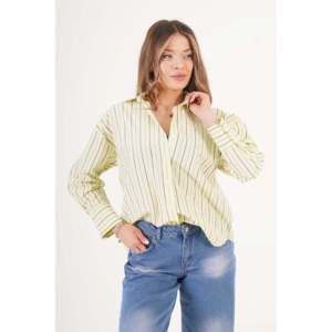 Blusa informal amarilla con abertura trasera a rayas para mujer LUSTRIN para uso diario y de oficina: ajuste cómodo, estilo versátil - Product Image 5