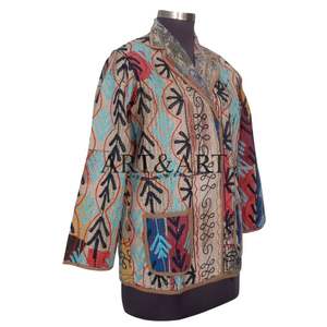 Chaqueta Bordada Kantha Hecha a Mano en India, 100% Algodón, Ecológica, Reversible, de Secado Rápido, Suave para Otoño/Invierno y Verano - Product Image 5