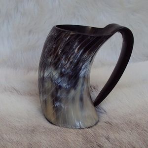 Venta al por mayor ROYAL ARTISANS Eco-Friendly Natural Horn Viking Bebiendo Cuerno Cerveza Tazas Acabado a mano Personalizable Logo Stark Wolf - Product Image 2