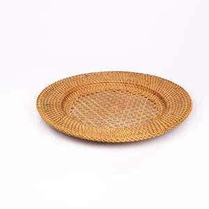 Placa de cargador de ratán rústico ecológico con patrón de plantas que agrega calidez a la decoración de la Mesa - Product Image 4