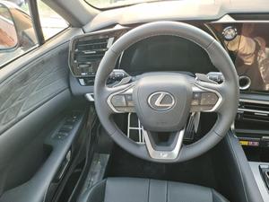 Nuovissimo Lexus RX 350 F-Sport 2024 con Trasmissione Automatica V6 e Motore a Combustione Interna a Benzina da 3.5L - Product Image 6