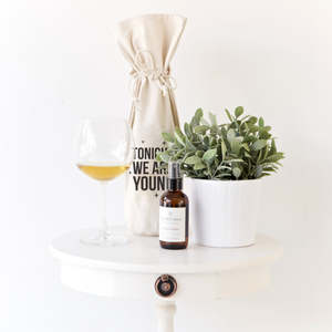 คืนนี้เรามีกระเป๋าใส่ไวน์ผ้าแคนวาสลายเยาวชน - Product Image 4