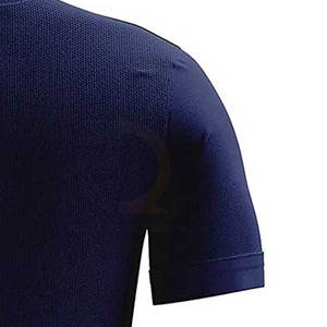 Camiseta ajustada de cuello redondo para hombre para ropa de calle Diseño de logotipo personalizable para personalización - Product Image 5