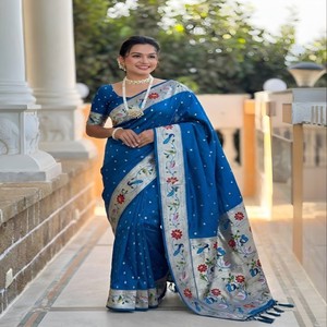 Sari en soie Paithani douce VASTRA COTTAGE avec tissage Zari Meenakari, riche bordure de pallu, glands et blouse en soie assortie - Product Image 4