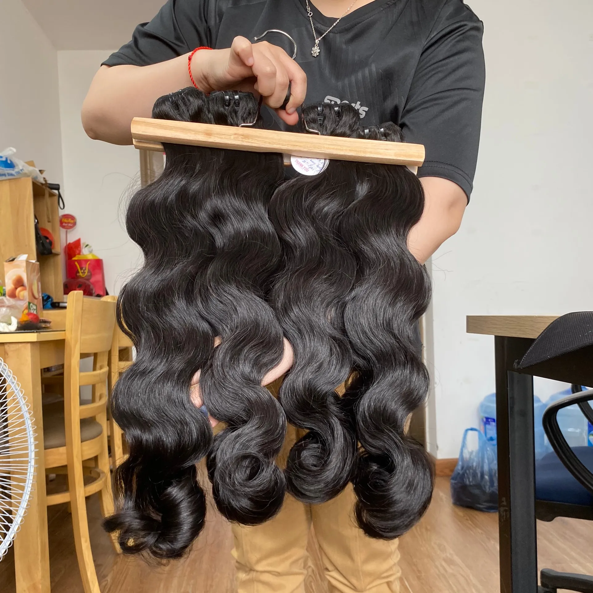 Pabrik penjualan rambut asli gelombang tubuh Vietnam kelas hitam alami 100% ekstensi rambut manusia rambut ditarik ganda