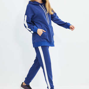 Logo personnalisé Ensemble de jogging pour femmes Vêtements de fitness 2 pièces Survêtements d'entraînement à capuche Survêtements de jogging survêtements pour femmes - Product Image 4