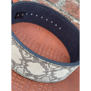 Cinturón de Levantamiento de Pesas de Cuero Negro de 4 Pulgadas con Hebilla de Palanca de Alta Resistencia - Product Image 5