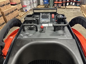 KUBOTA 2025 SCL1000 Mini chargeuse compacte à dérapage Meilleur équipement de travail avec support arrière - Product Image 2