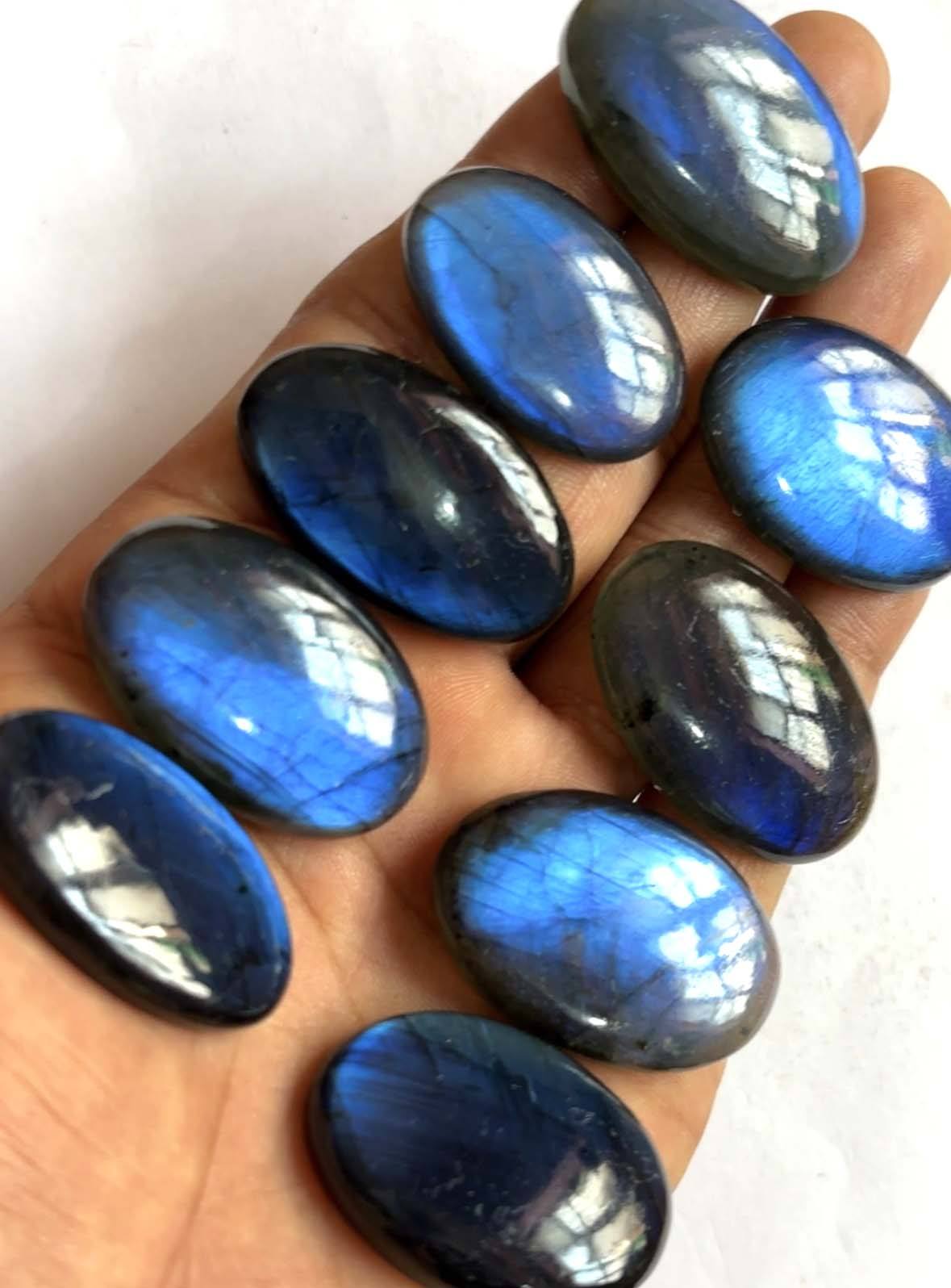 เช่นเดียวกับภาพ