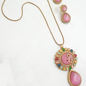 Ensemble de collier pendentif plaqué or traditionnel Kundan & Drop élégant rond boucle d'oreille assortie avec ensemble de collier pendentif chaîne - Product Image 1