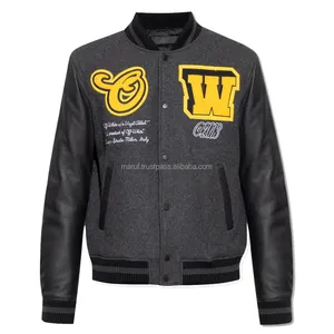 灰色和黑色轰炸机大学夹克，配有按扣、黄色标志补丁、两个插袋和罗纹装饰