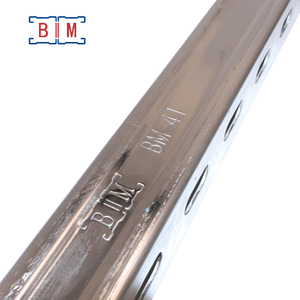 Profilo a C Scanalato in Acciaio Inox 304 da 1-5/8 Pollici - Product Image 1