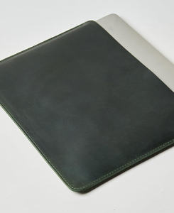 Sac d'ordinateur portable chic Premium en cuir véritable étui souple personnalisé vert livre housse de haute qualité pour hommes et femmes en gros OEM - Product Image 4