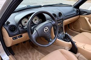 Mazda MX-5 Miata LS de 2002 - Product Image 6
