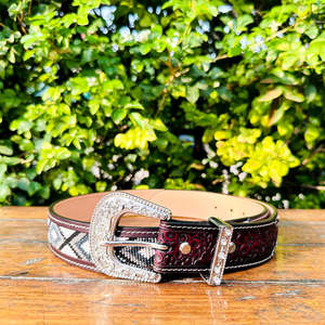 Ceinture classique en cuir véritable artisanal de couleur marron avec des motifs floraux, des diamants et des perles, avec boucle Nag, longueur personnalisée, nouveau style - Product Image 2