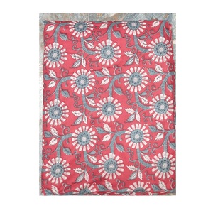 Tissu en coton imprimé léger et écologique très demandé pour les rideaux et la literie, provenant d'un fabricant et fournisseur indien - Product Image 1