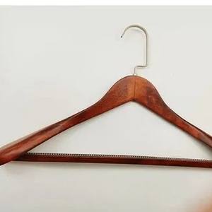 Cintres en bois massif personnalisés, cintres en bois lisses pour vêtements, cintre pour placard - Product Image 6