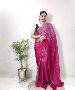 Saree en soie de créateur pour femme avec broderie fantaisie exclusive et look spécial pour la fête de mariage Saree / Sari / Shari - Product Image 6