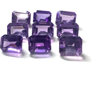 พลอยธรรมชาติ อเมทิสต์ 1 กะรัต ทรงคุชชั่น พลอยแท้บริสุทธิ์จากแซมเบีย สีเขียว ได้รับการรับรองจาก IGI สำหรับงานแฟชั่น - Product Image 2